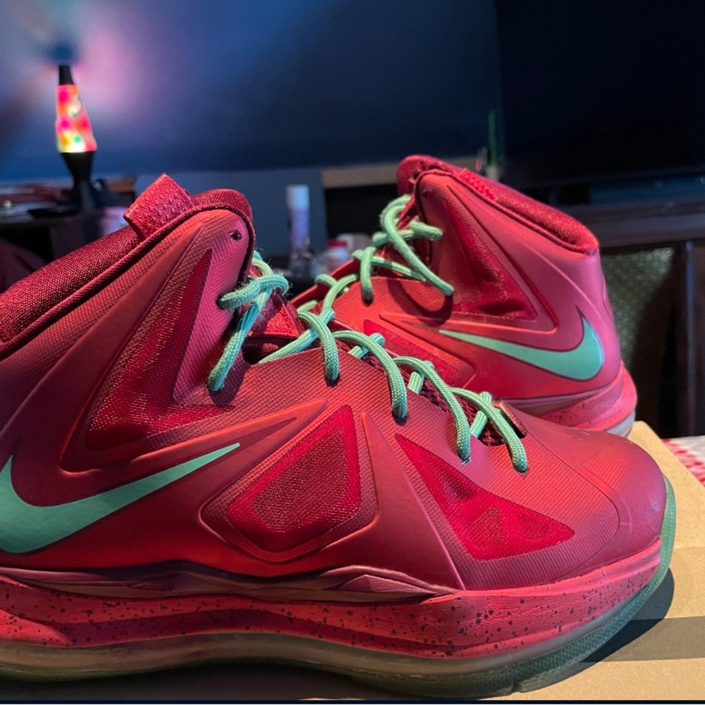 Nike Lebron X Christmas